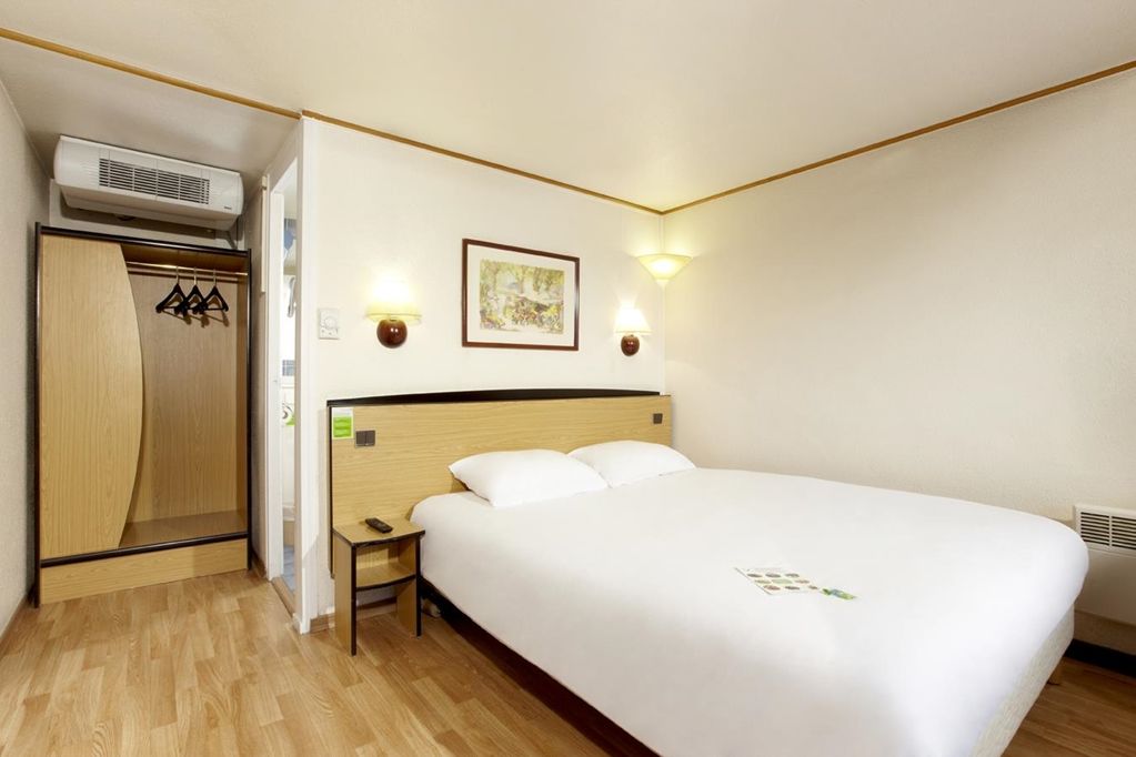 Campanile Manosque Otel Oda fotoğraf