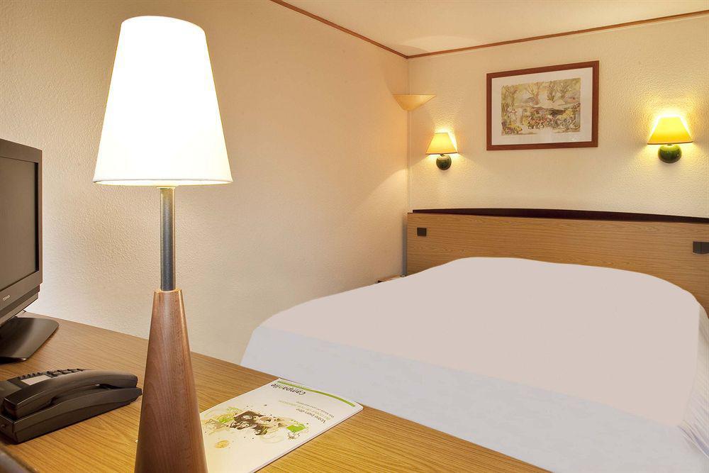 Campanile Manosque Otel Oda fotoğraf